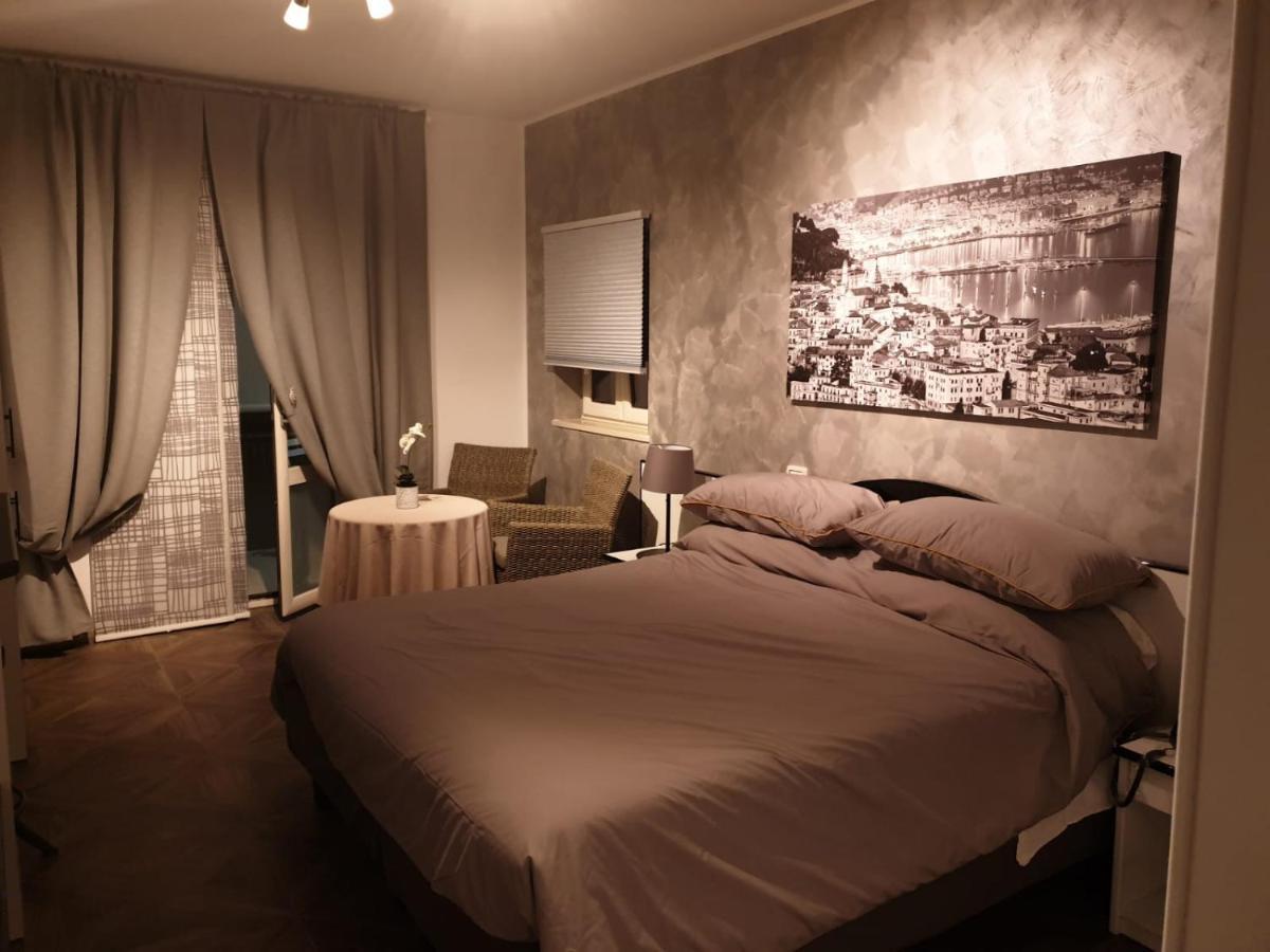 Residenza Carlucci Aparthotel Ангри Екстериор снимка
